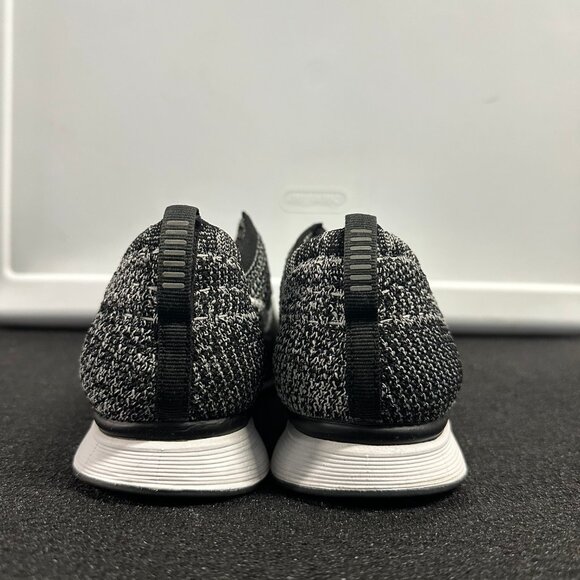 Flyknit Racer - Picture 2 of 3